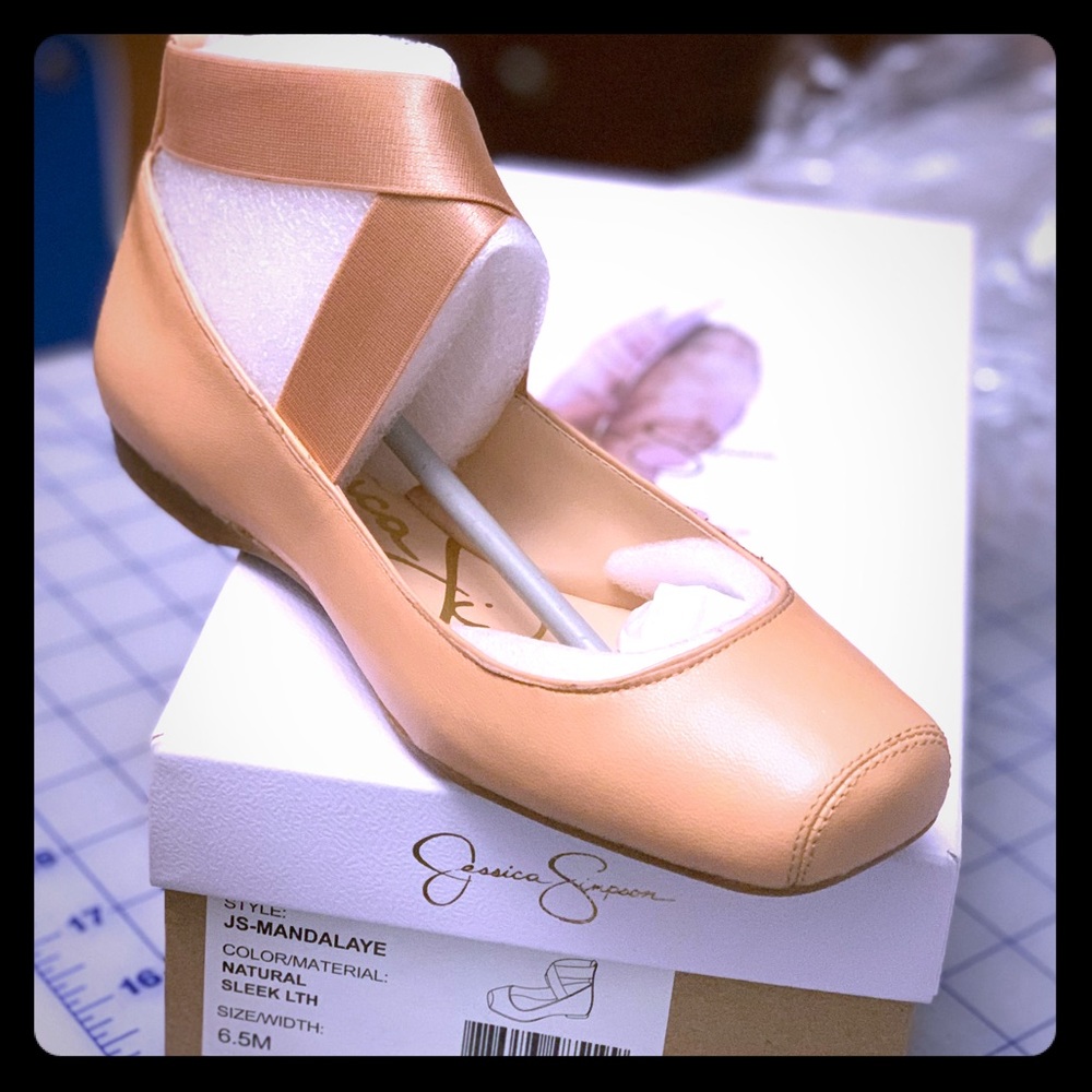 NWB Jessica Simpson ballet flats size 6.5, nude